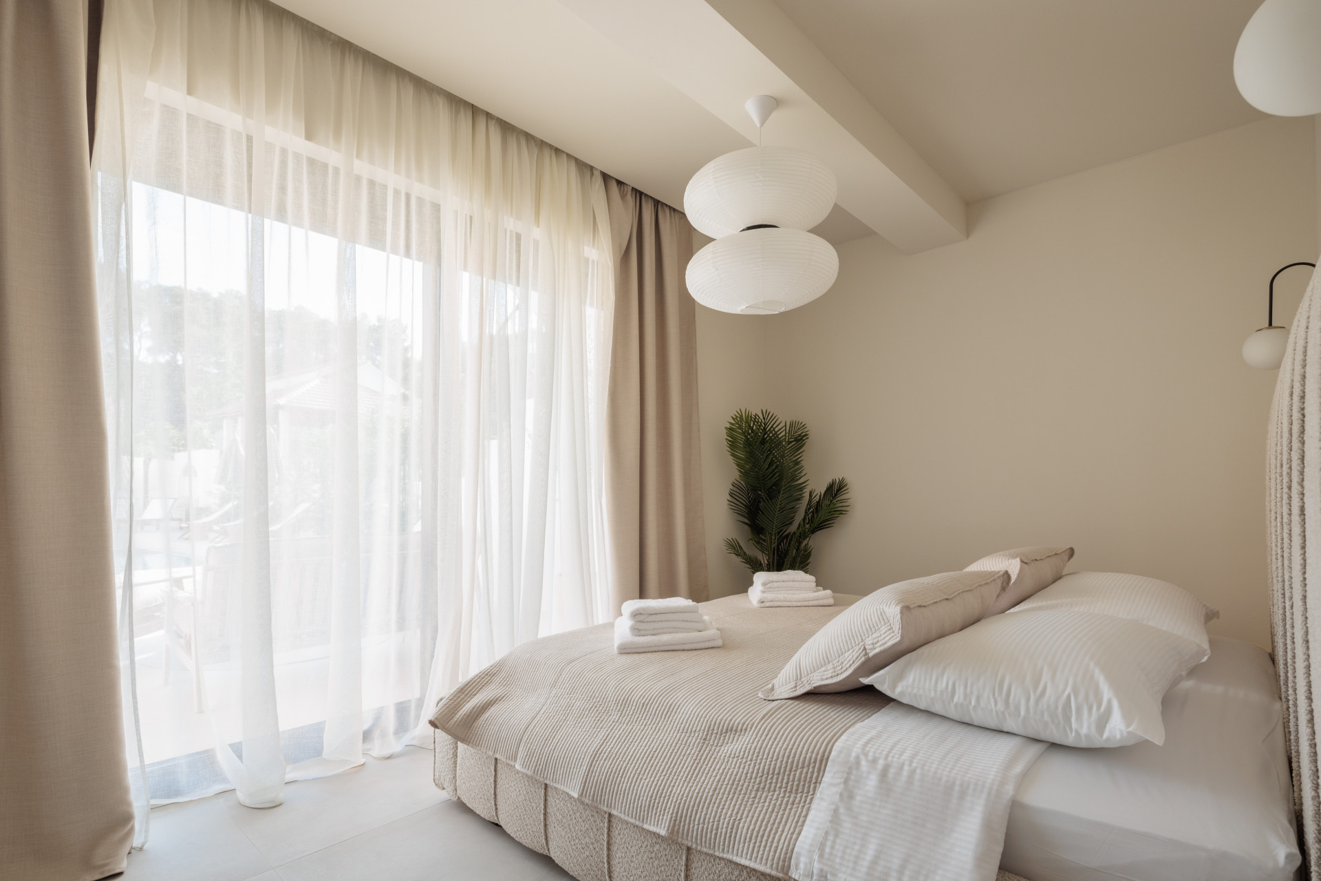 Villa Casa NoTa bright bedroom with terrace access